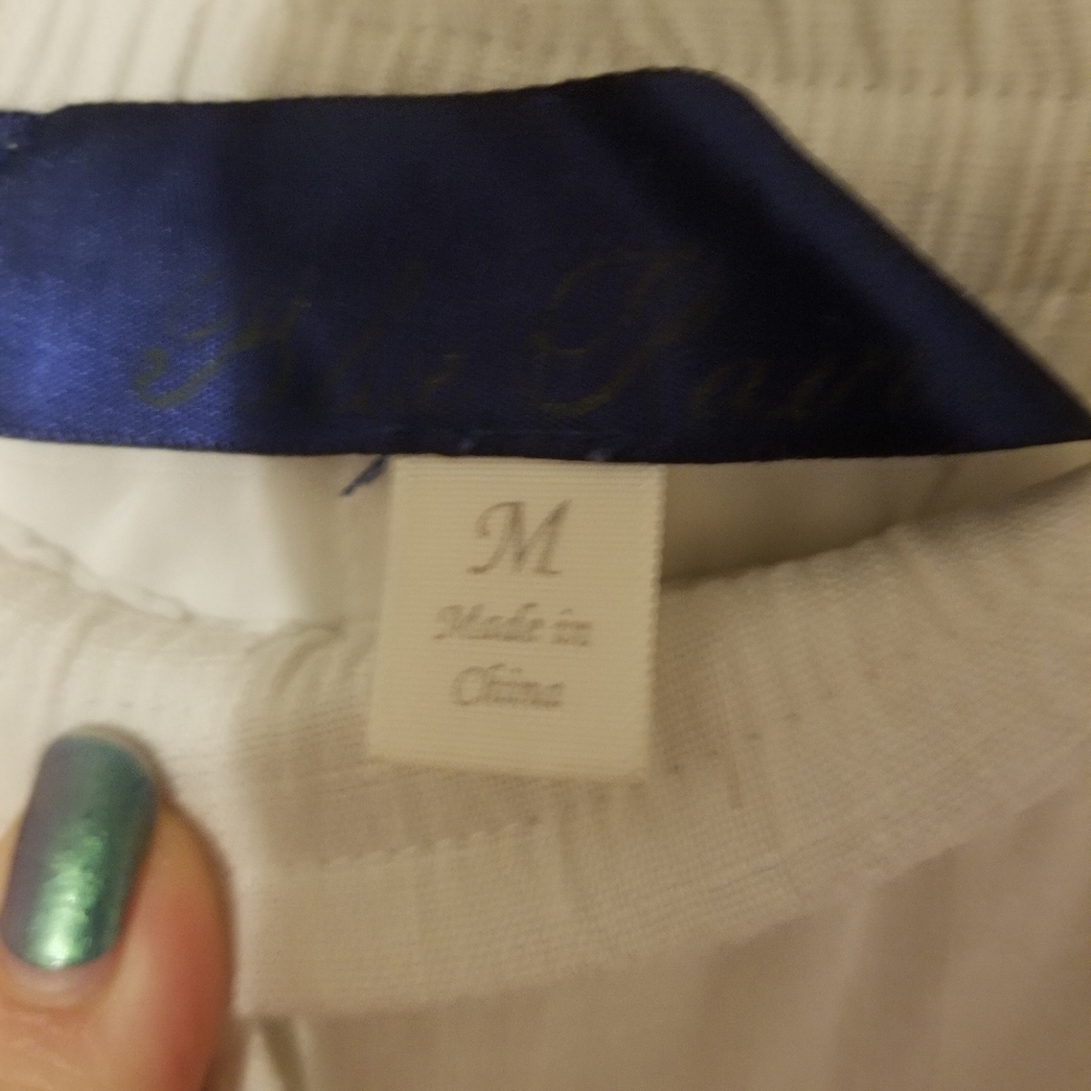 Shorts - Picture 3 of 3